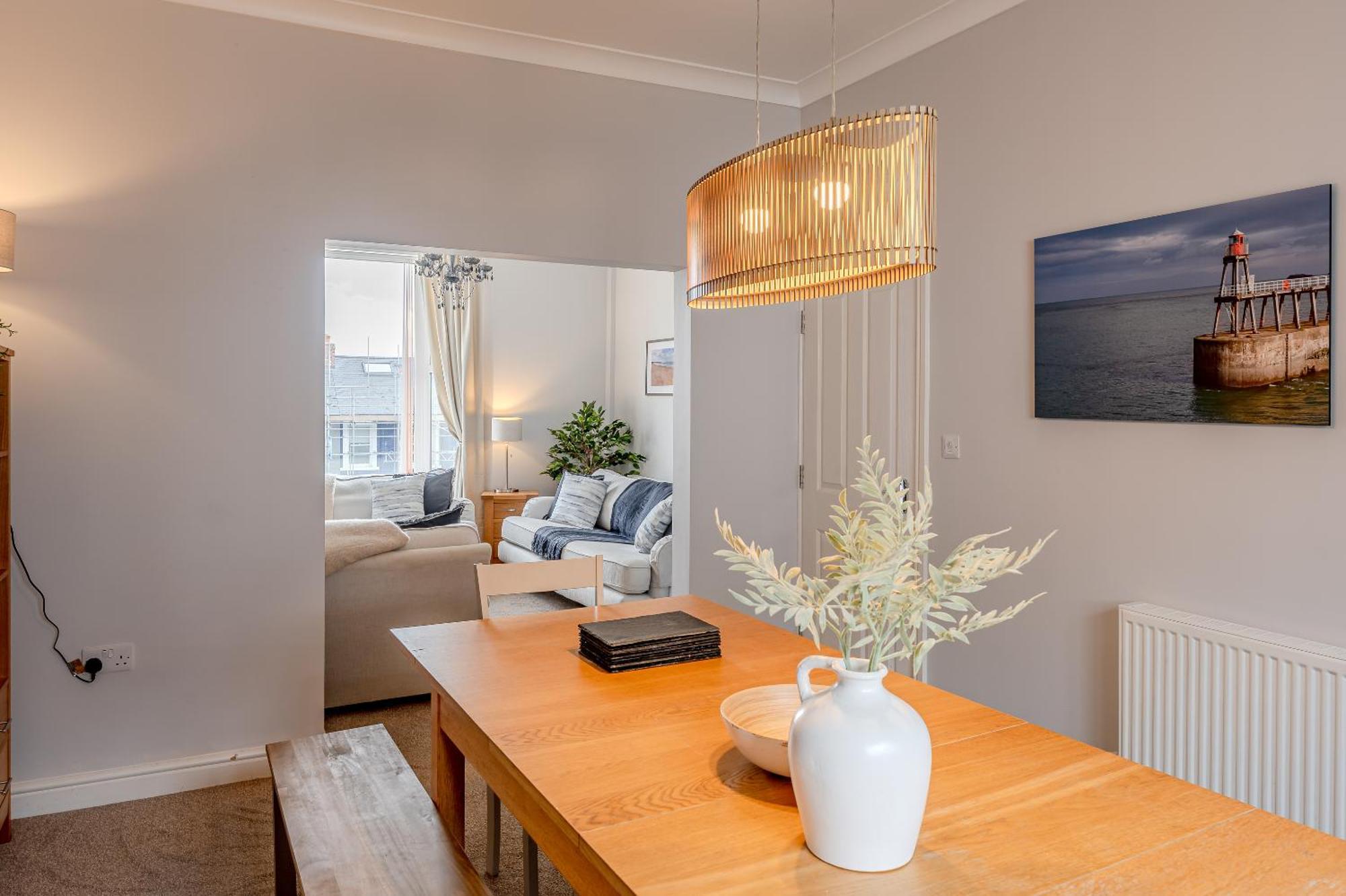Rosemill - Large Pet Friendly Home With Off Road Parking Уитби Екстериор снимка