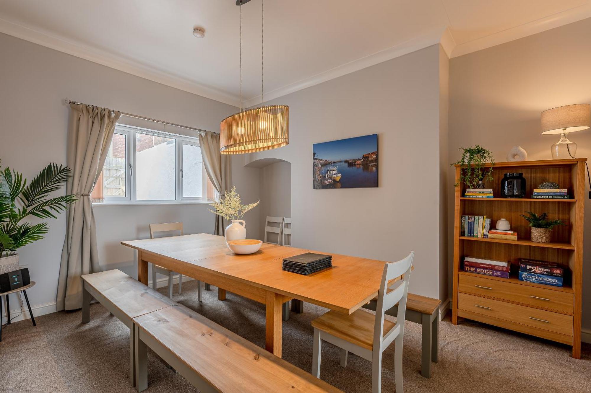 Rosemill - Large Pet Friendly Home With Off Road Parking Уитби Екстериор снимка